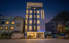 Fabhotel Crystal Suites - Marathahalli